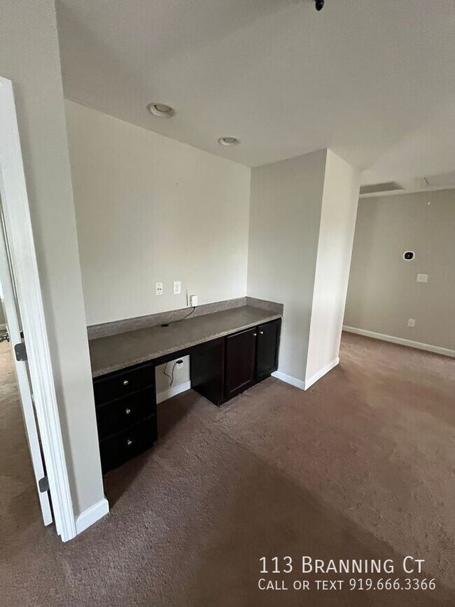 Building Photo - 113 Branning Ct