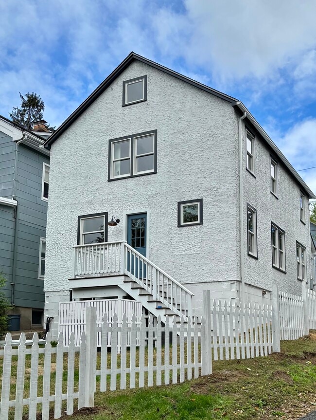 Building Photo - 1 Pleasant St