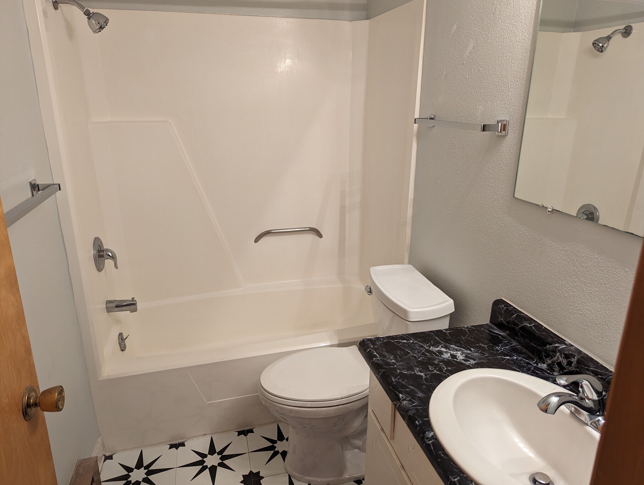 Building Photo - 222 Jay St