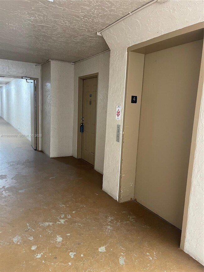 Building Photo - 15231 SW 80th St