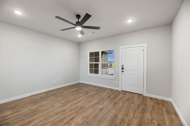 Building Photo - 4267 Clovis St