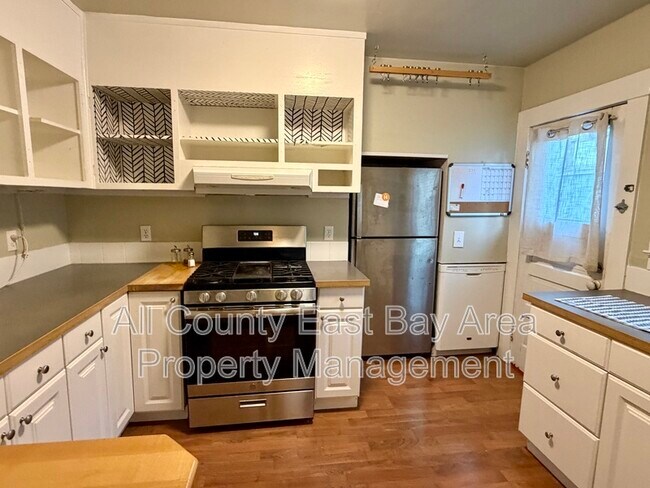 Building Photo - 2306 Spaulding Ave