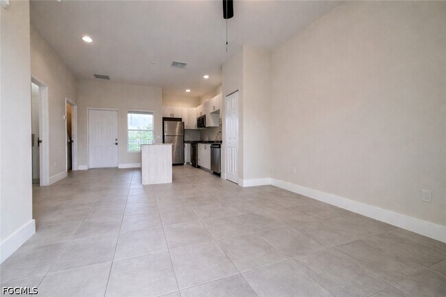 Building Photo - 3325 SW 8th Pl