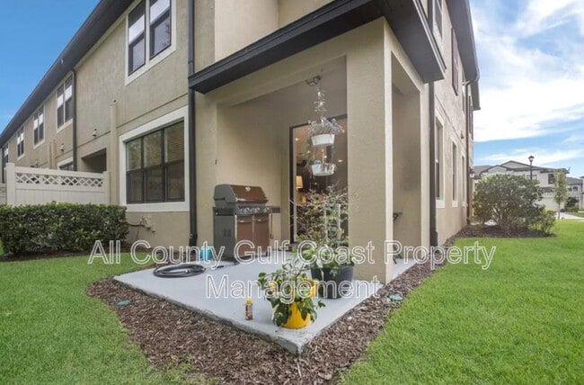 Building Photo - 7830 52nd Terrace E