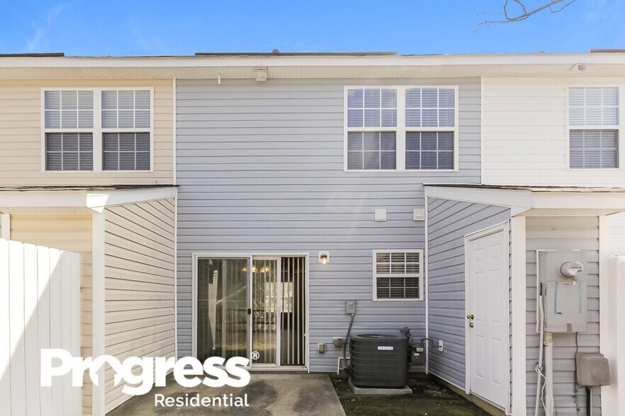 Building Photo - 17113 Greenlawn Hills Ct