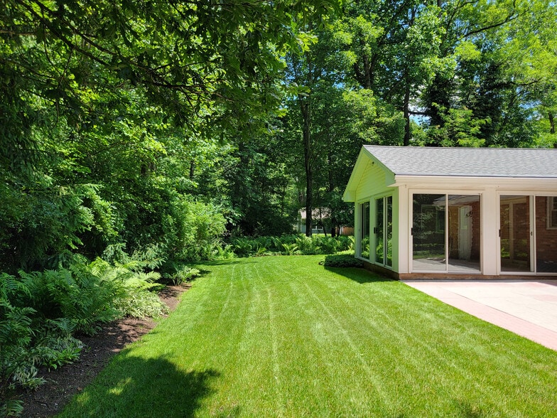 Building Photo - 231 Timber Rd