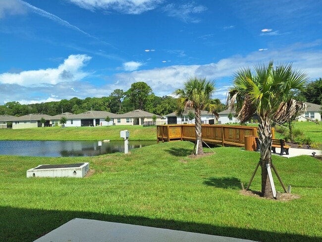 Building Photo - 211 River Front Way