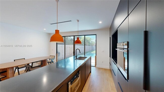 Building Photo - 353 NW 50th St