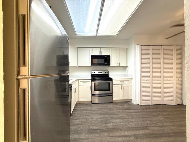 Building Photo - 4570 NW 18th Ave