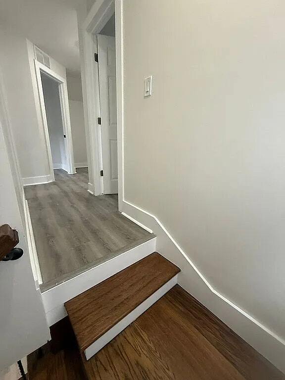 Building Photo - 1105 Quincy Ave