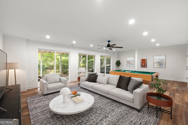 Building Photo - 1620 Chevron Way