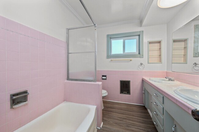 Building Photo - 4910 Gary St