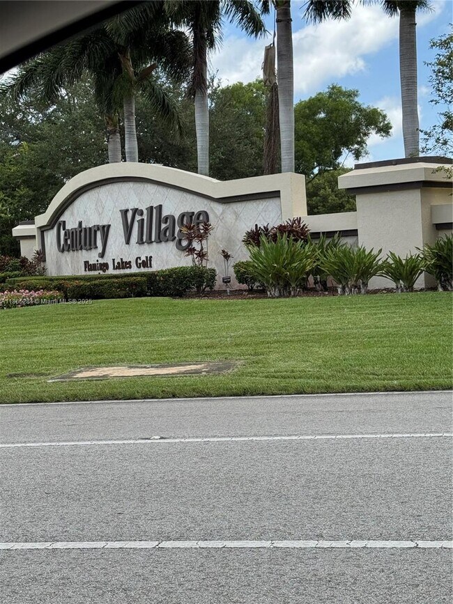Building Photo - 13101 SW 11th Ct
