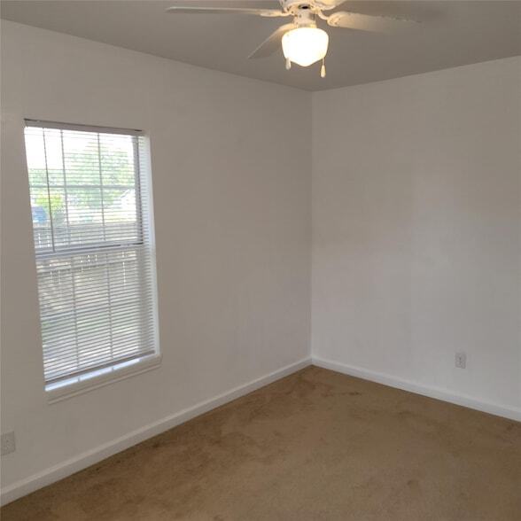 Building Photo - 5103 Willow Glen Dr