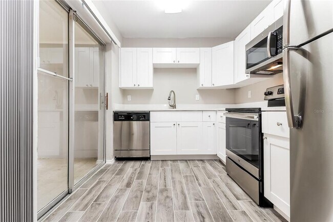 Building Photo - 12281 Eldon Dr