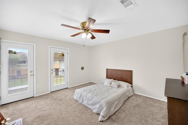 Building Photo - 6975 Chasewood Dr