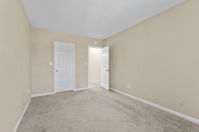 Building Photo - 1489 N Winslowe Dr