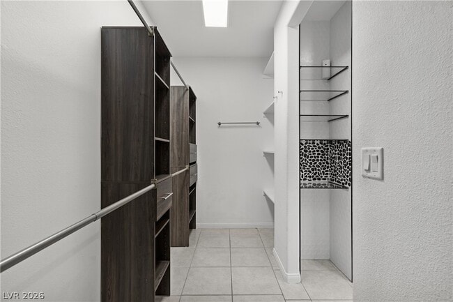 Building Photo - 10 Vicolo Sebino