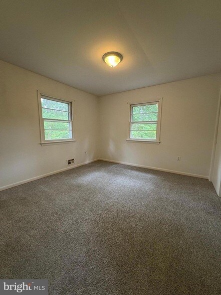 Building Photo - 3306 Whitesworth Rd