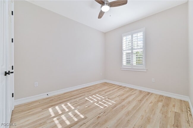 Building Photo - 2852 Royal Gardens Ave