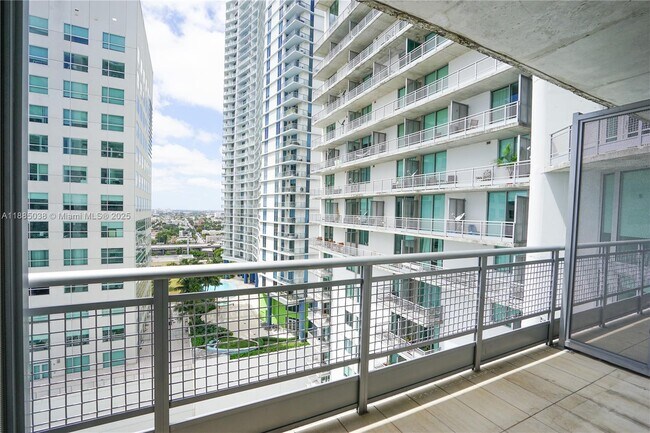 Building Photo - 690 SW 1st Ct