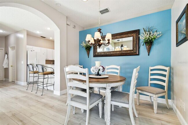 Building Photo - 1687 Starling Dr