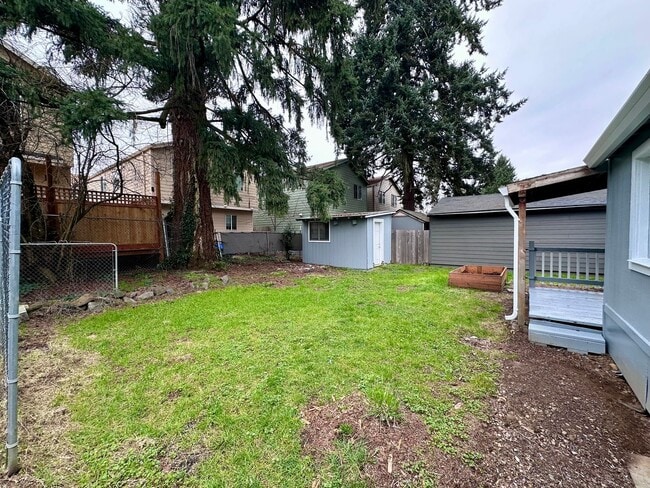 Building Photo - Remodeled 3 Bed 1 Bath Single-Family Home in Pleasant Valley/Powellhurst-Gilbert