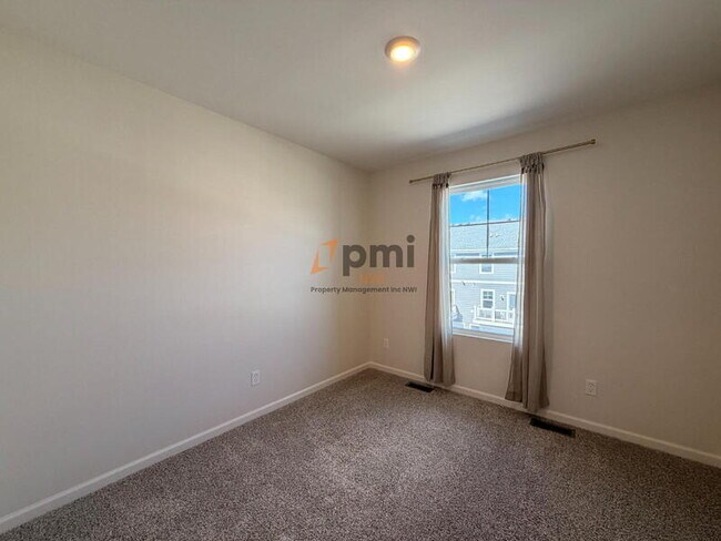 Building Photo - 8726 Orchid Dr