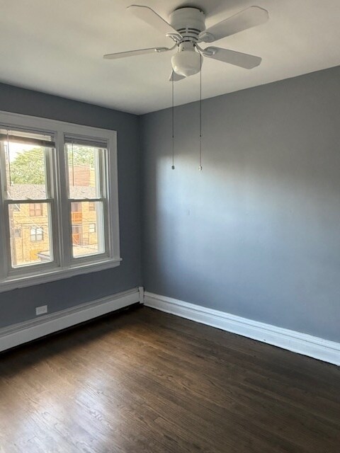 Building Photo - 7333 N Damen Ave