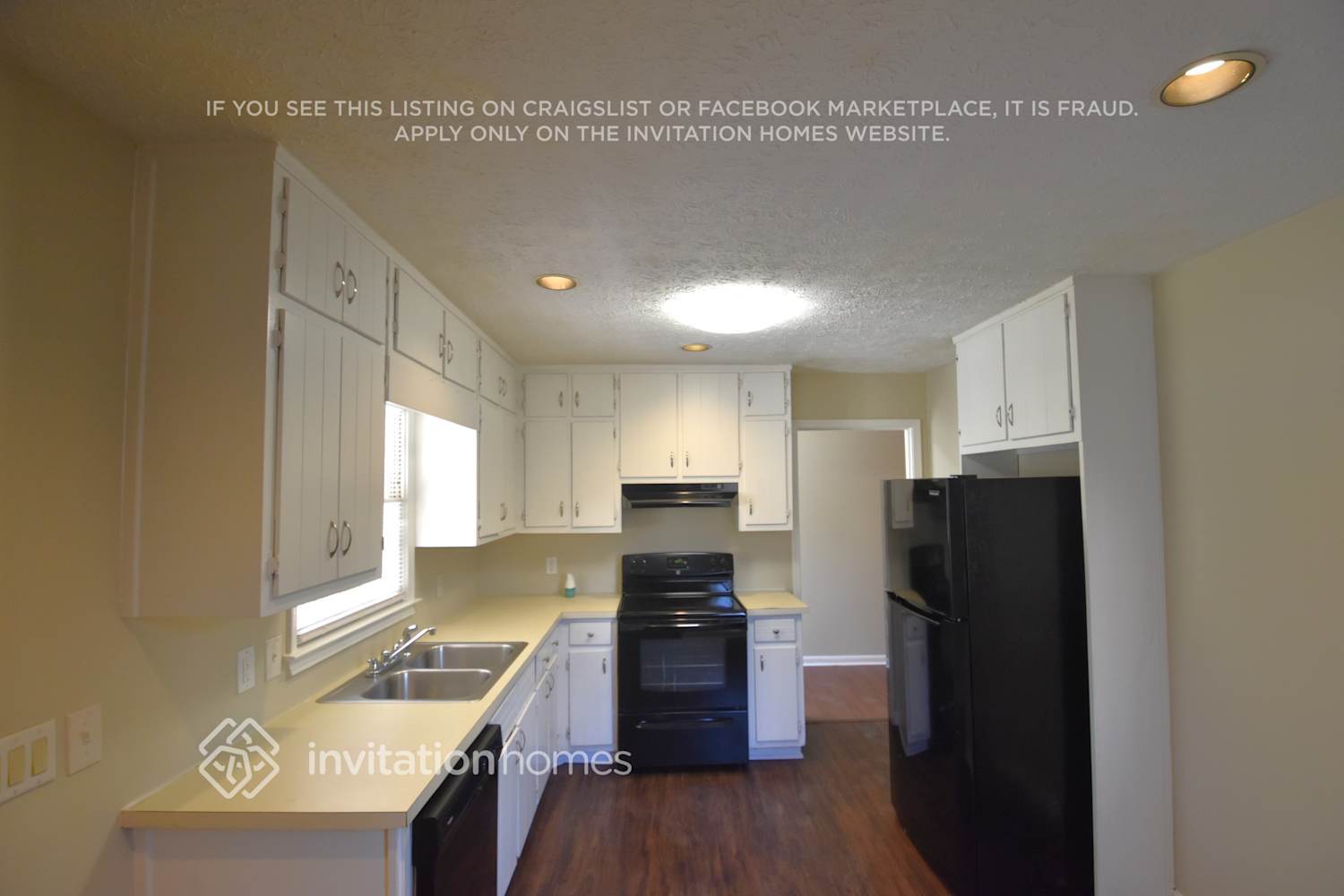 Building Photo - 2727 King Arthur Ct