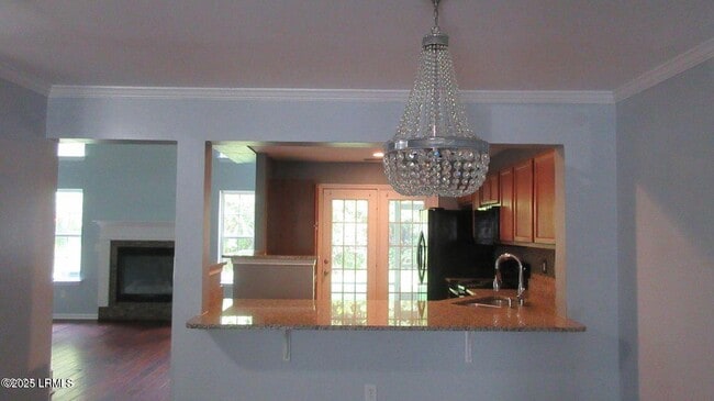 Building Photo - 409 Dante Cir