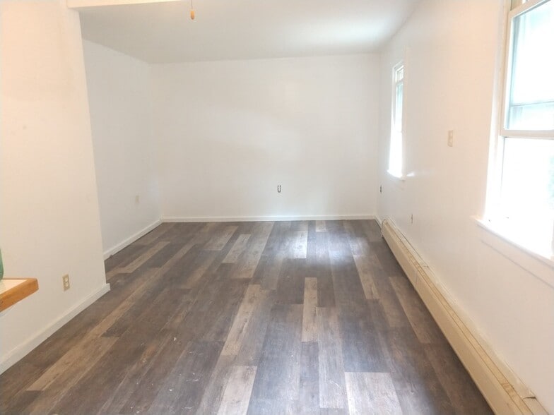 So much light to enjoy. - 122 Dewey avenue