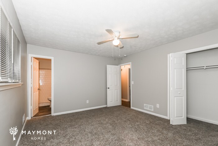 Building Photo - 418 Autumn Dr