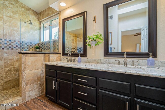 Building Photo - 9145 E Jenan Dr