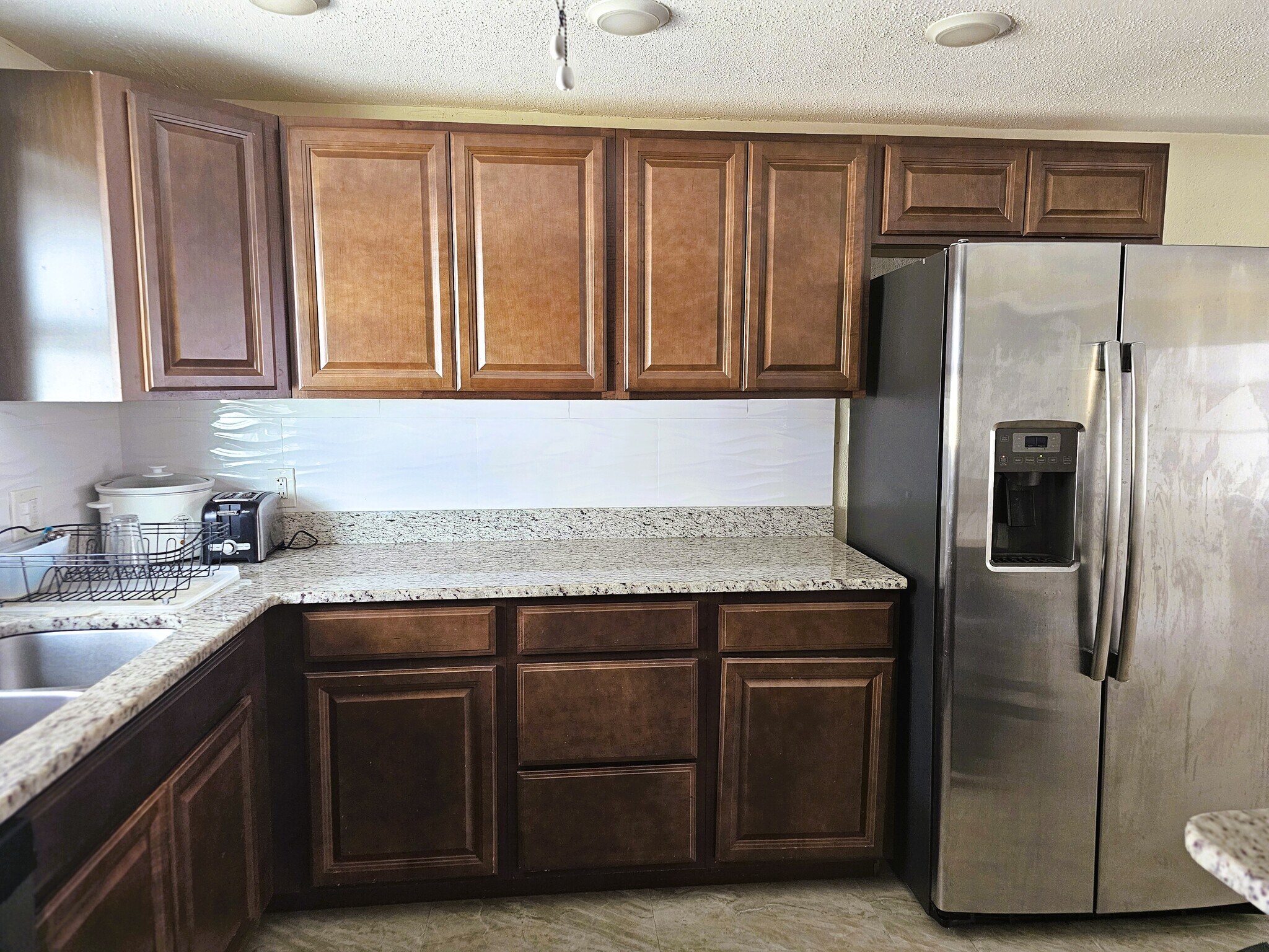 Kitchen, right side - 6819 Hammock Rd