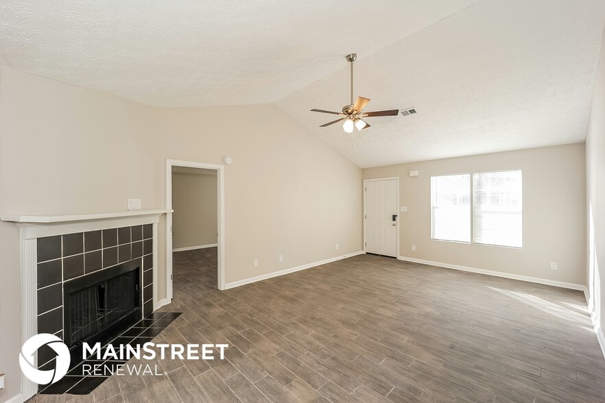 Building Photo - 9195 Fairway Ct