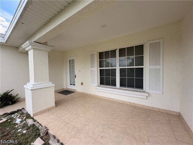 Building Photo - 316 NW 18th Ave