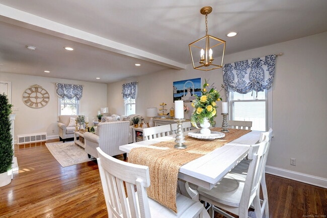 Building Photo - 40 Hazelwood Ave