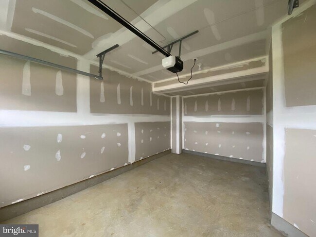 Building Photo - 415 Aragon Dr