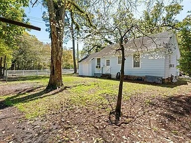 Building Photo - 1450 McArthur St