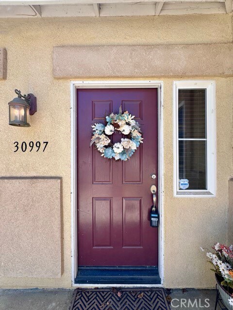 Building Photo - 30997 Oakhill Dr