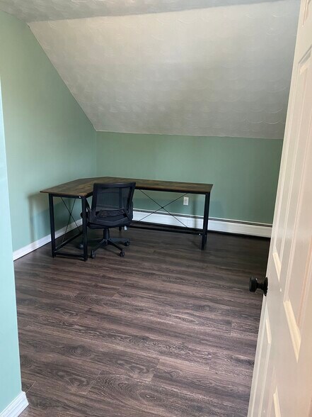 Bedroom 4 - 198 Tecumseh St