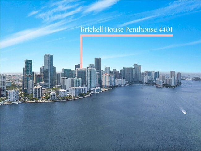 Building Photo - 1300 Brickell Bay Dr