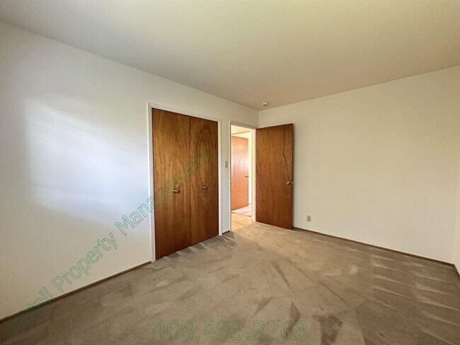 Building Photo - 965 Amstutz Dr