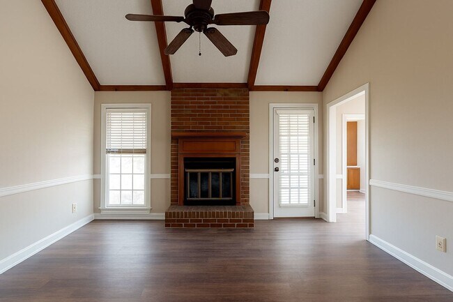 Building Photo - 1806 Heatherton Dr
