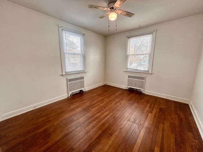 Building Photo - 126 Roselawn Ave