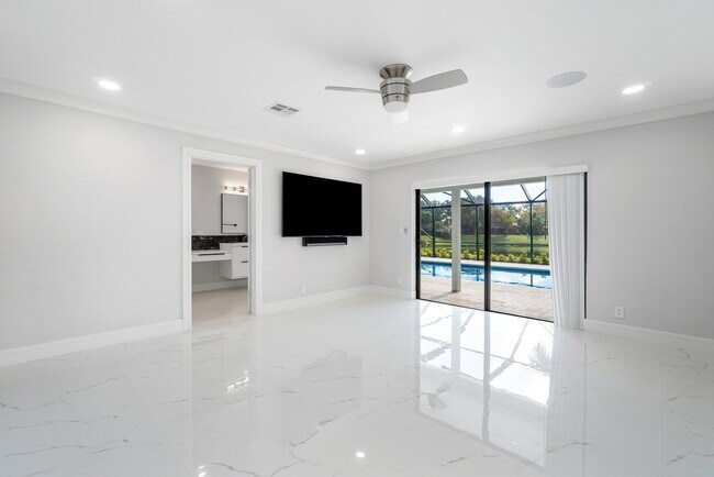 Building Photo - 3432 Pine Haven Cir