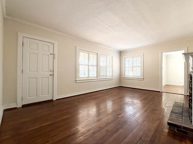 Building Photo - 2525 Camille Dr