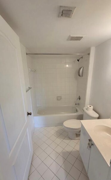 Building Photo - 2200 NW 78th Ave