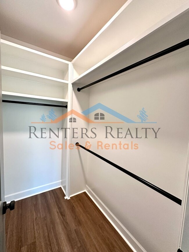 Building Photo - 3BR Home with Office, Bonus Room, Large Kitchen Island, 2-Car Garage & Large Yard – Huntsville Li...